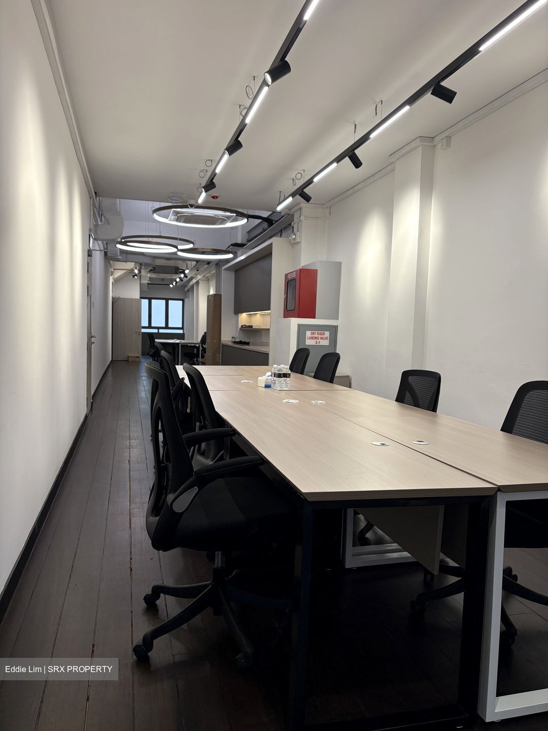 Jalan Besar (D8), Office #632918641